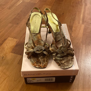 Bandolino | BDQuilla Velvet‎ Sanda